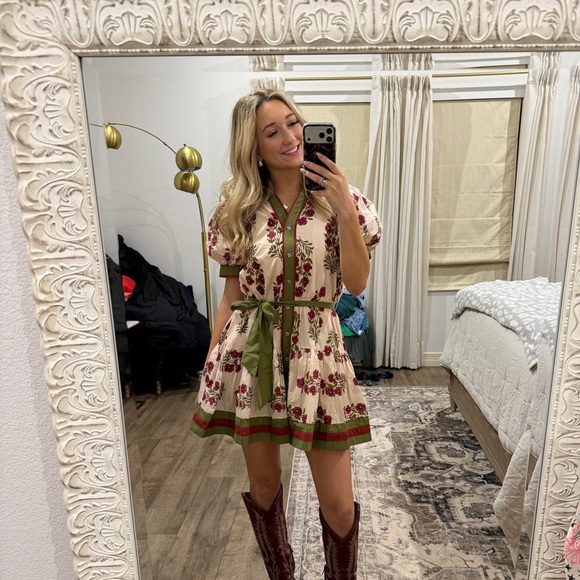 Meet your Posher, Emma - Picture 1 of 1